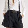 Svarta strukturerade shorts med bälte