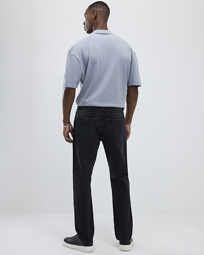 Svarta tvättade jeans med raka ben