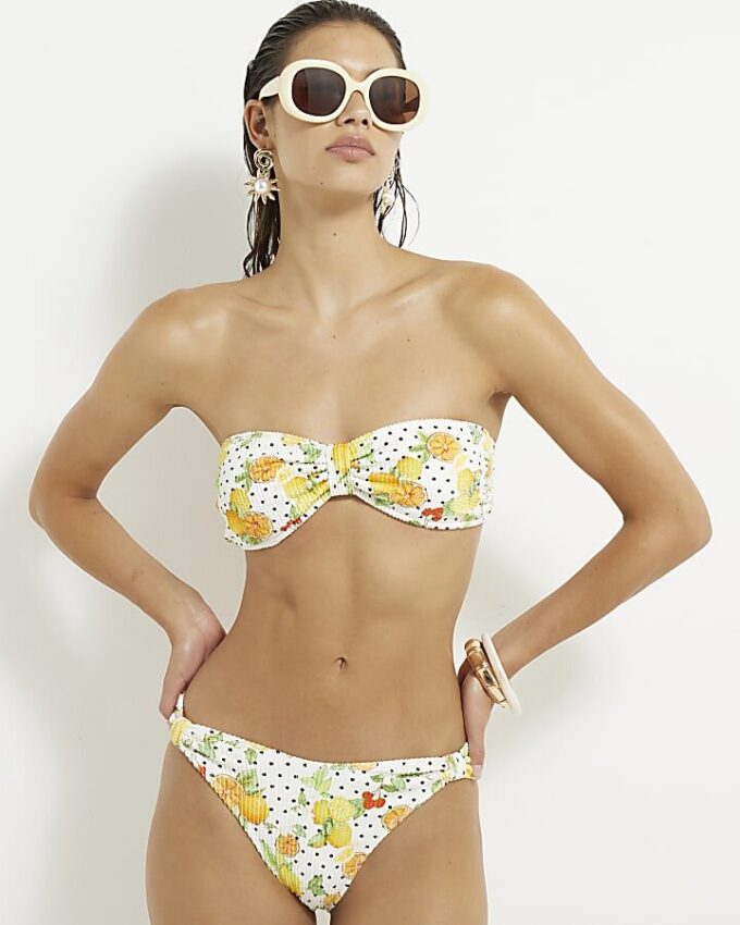 Vit bandeau-bikinitopp med fruktmönster