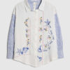 Vit broderad patchwork-randig skjorta