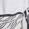 Vit kortärmad T-shirt med scarfdetalj