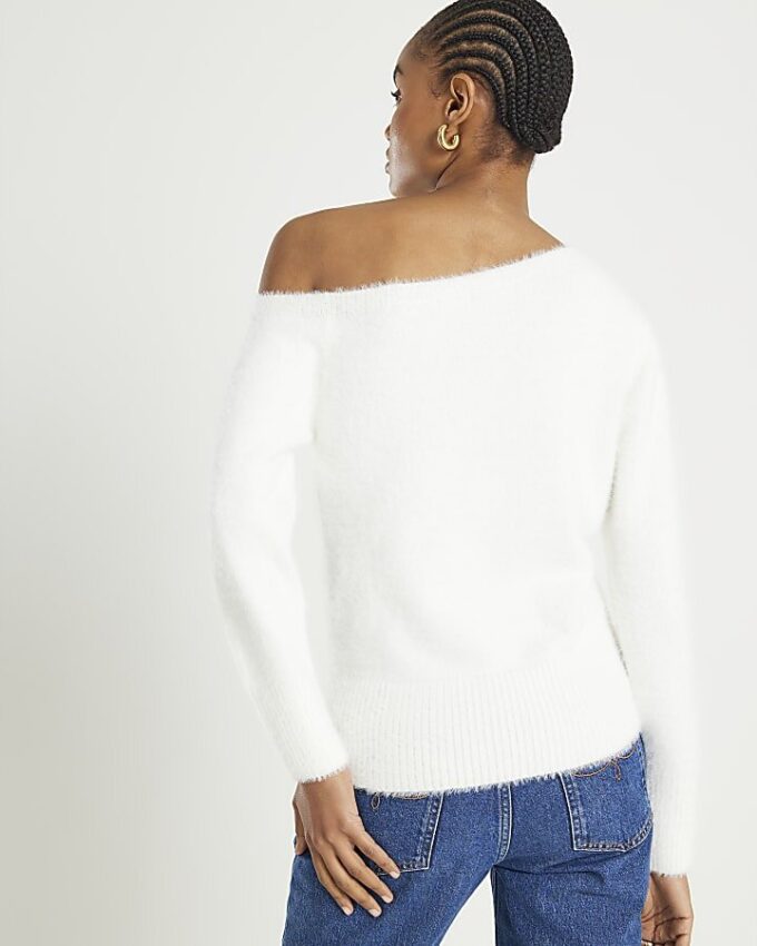 Vit långärmad asymmetrisk fluffig topp