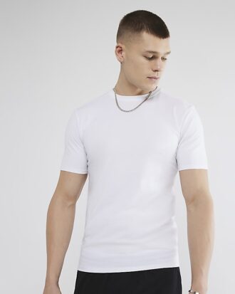 Vit muskelpassad kortärmad T-shirt