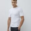 Vit muskelpassad texturerad T-shirt