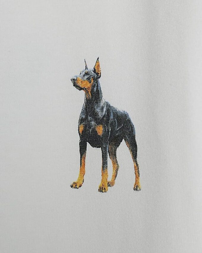 Vit oversized Doberman T-shirt