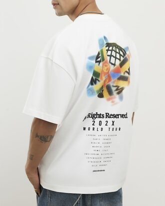 Vit oversized-passformad T-shirt med flagga