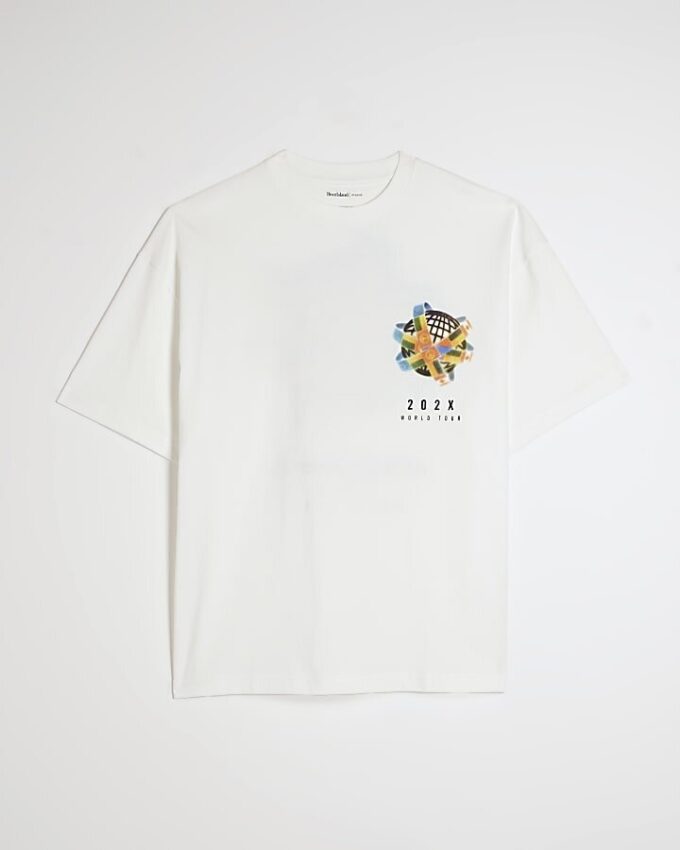 Vit oversized-passformad T-shirt med flagga