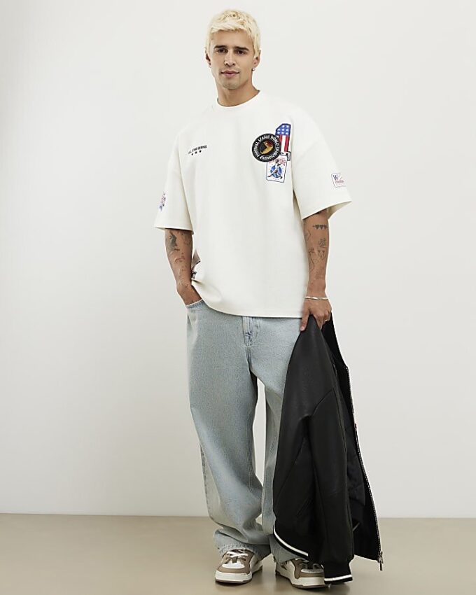 Vit oversized-passformad T-shirt med flera USA-märken