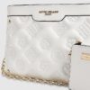 Vit quiltad crossbody-väska med monogram