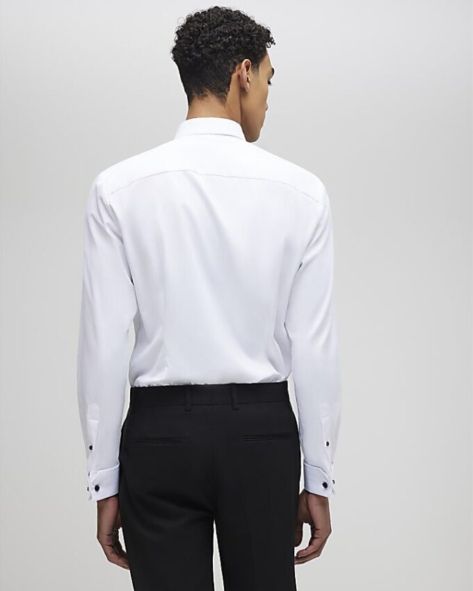 Vit slim fit-skjorta i piké Vit slim fit-skjorta i piké