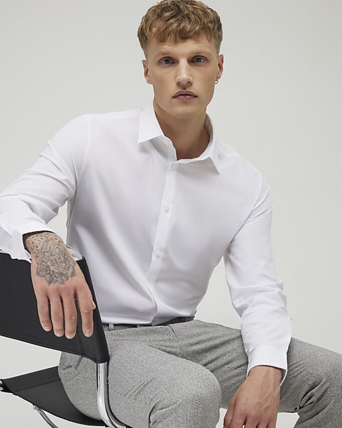Vit slim fit-skjorta med långa ärmar