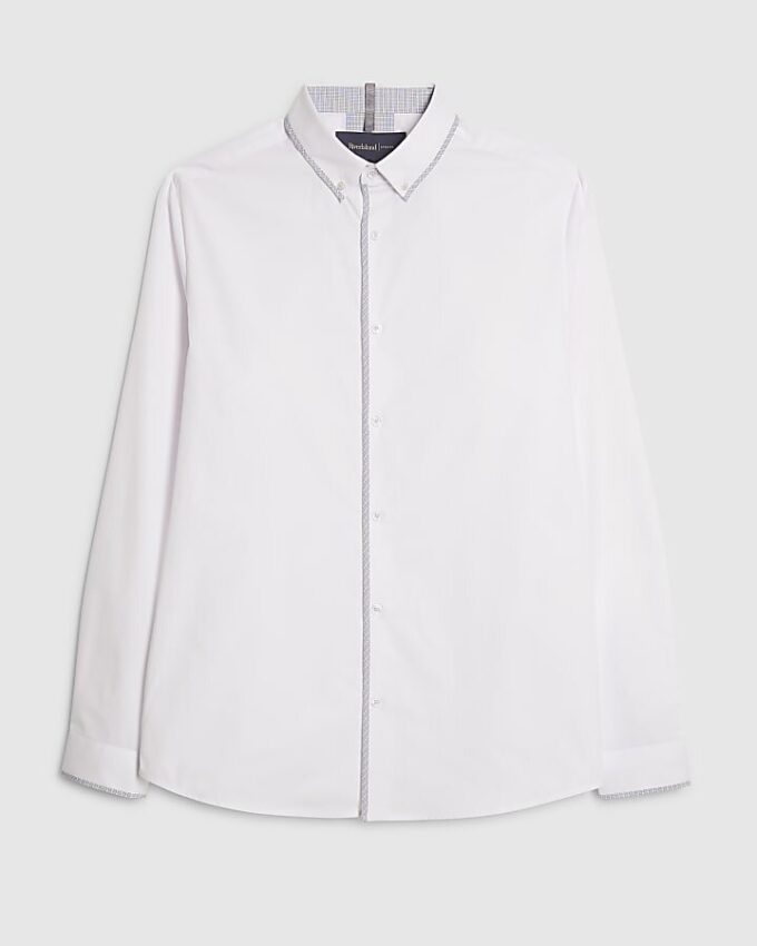 Vit slim fit-skjorta med rutig kant