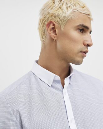 Vit slim fit-skjorta med rutmönster Vit slim fit-skjorta med rutmönster