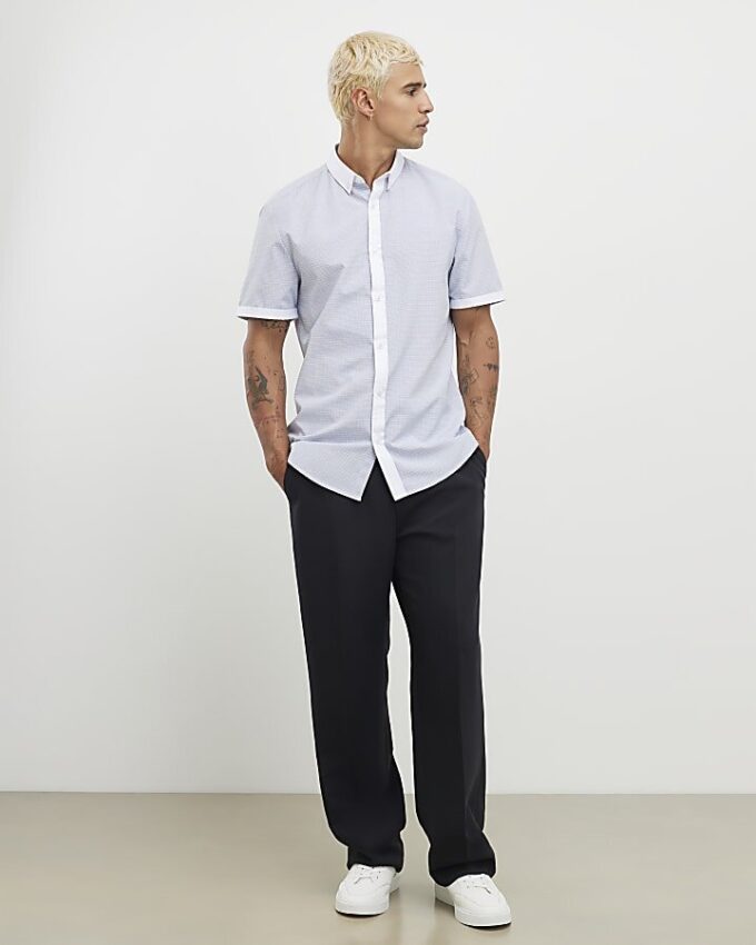 Vit slim fit-skjorta med rutmönster