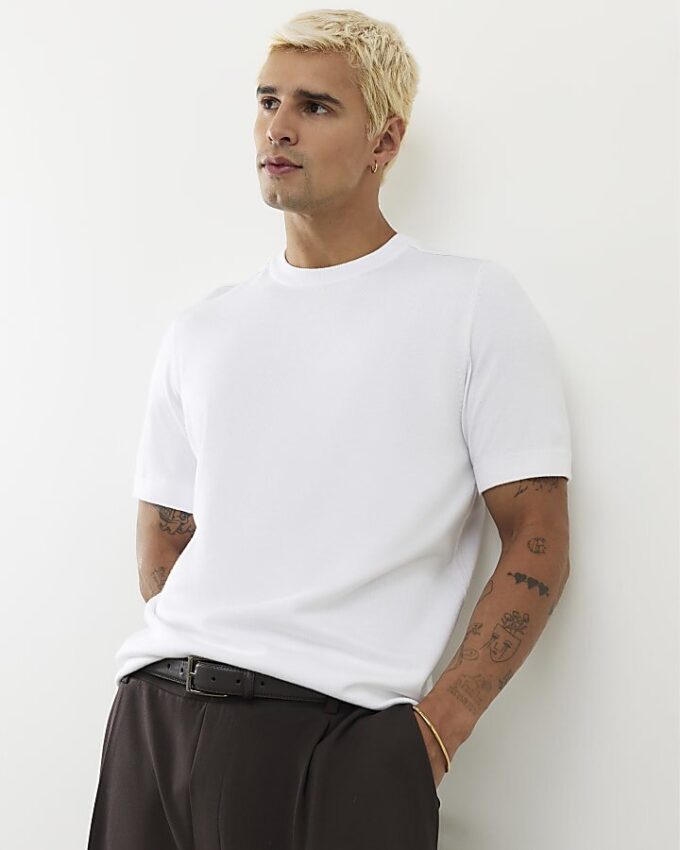 Vit stickad T-shirt