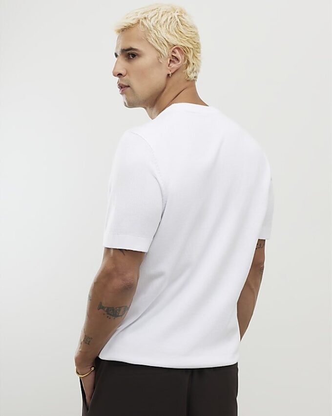 Vit stickad T-shirt