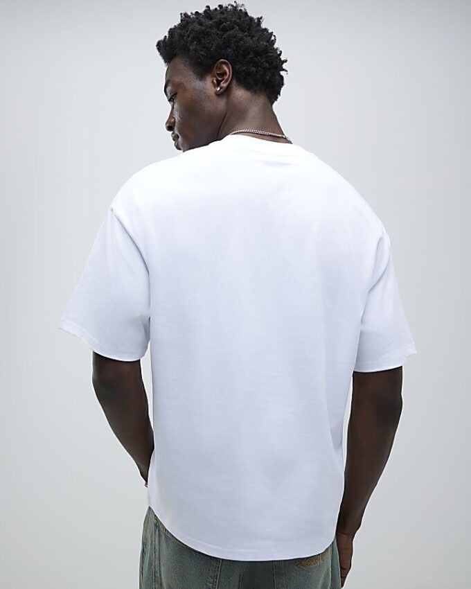 Vit T-shirt i oversized-modell Vit T-shirt i oversized-modell