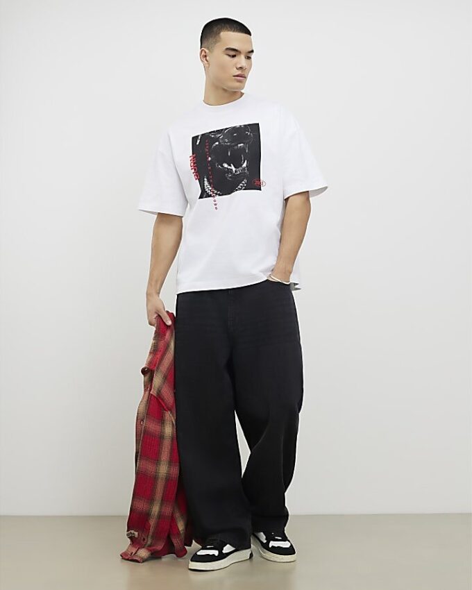Vit T-shirt med hundtryck