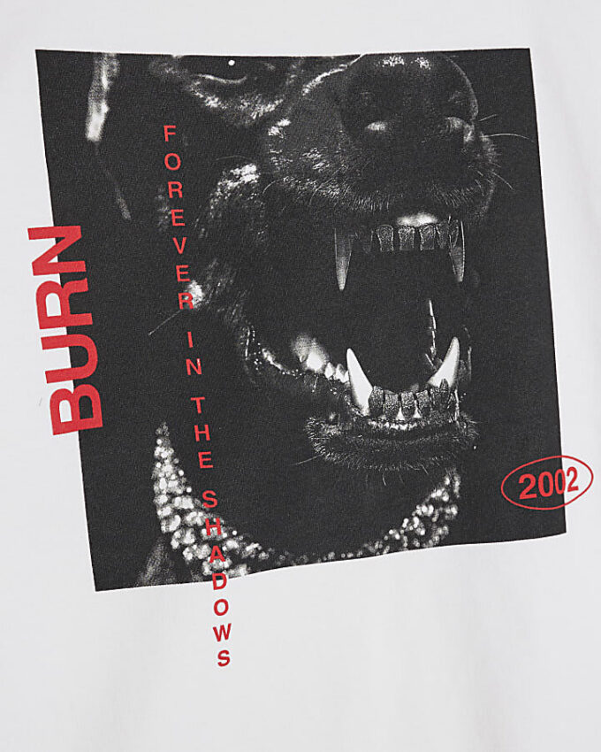 Vit T-shirt med hundtryck