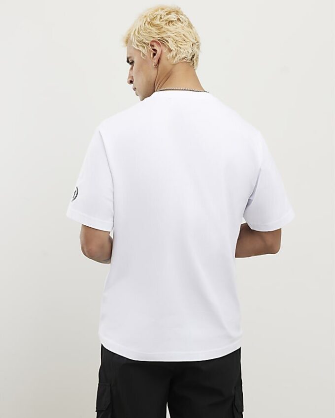 Vit T-shirt med normal passform och MCMXII-märken