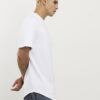 Vit T-shirt med normal passform och rundad fåll