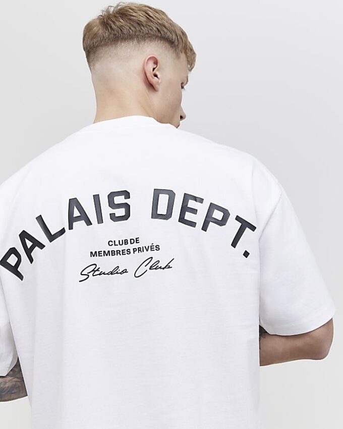 Vit T-shirt med oversized passform från Palais Dept