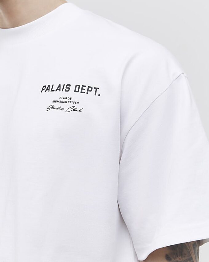 Vit T-shirt med oversized passform från Palais Dept