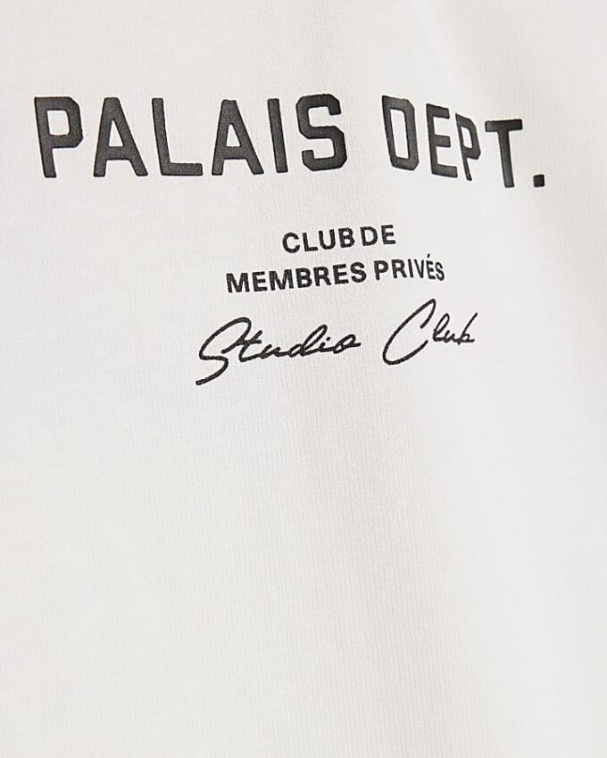 Vit T-shirt med oversized passform från Palais Dept