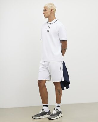 Vita slim fit-shorts med texturerade kanter