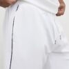 Vita slim fit-shorts med texturerade kanter