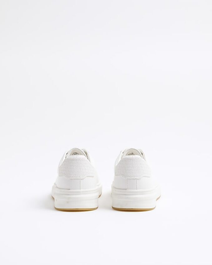 Vita snörskor